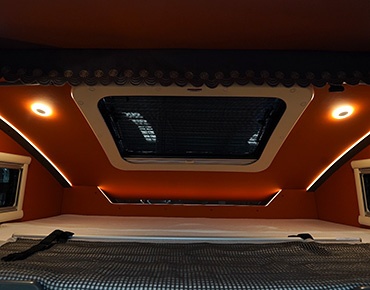 鉑鉆雙拓展內(nèi)飾 (2)