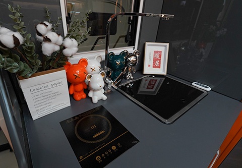 鉑鉆雙拓展細(xì)節(jié) (5)