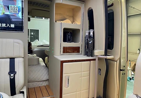 考斯特商務(wù)12座細節(jié) (4)