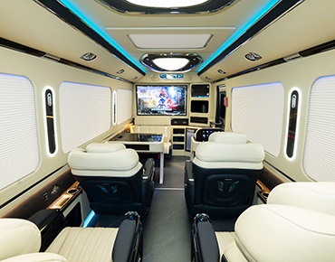 紅旗國(guó)悅 商務(wù)版12座 內(nèi)飾 (1)