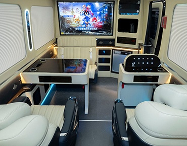 紅旗國(guó)悅 商務(wù)版12座 內(nèi)飾 (3)