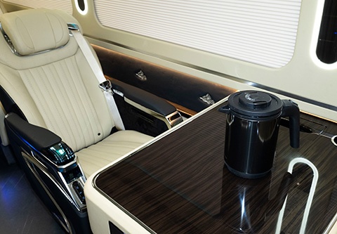 紅旗國(guó)悅  商務(wù)版12座 細(xì)節(jié) (3)