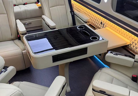 紅旗國(guó)悅  商務(wù)版12座 細(xì)節(jié) (4)